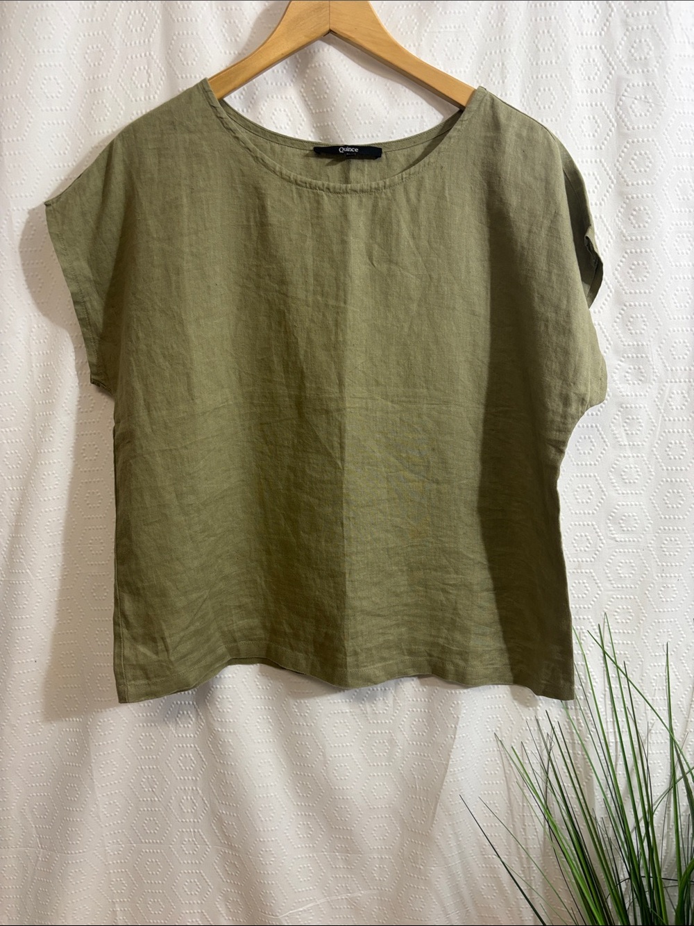 Quince 100% European Linen Tee in Washed Olive - Picture 3 of 6